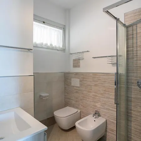 Appartamento - Jacuzzi E Vistalago *