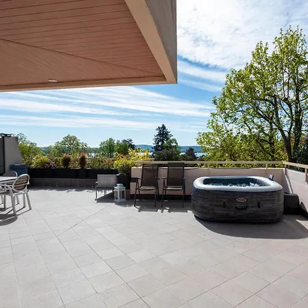 - Jacuzzi E Vistalago Apartment